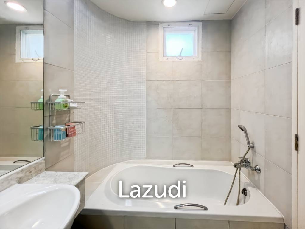 Baan Saen Ploen: 3 Bedroom Condo in Hua Hin Town Center
