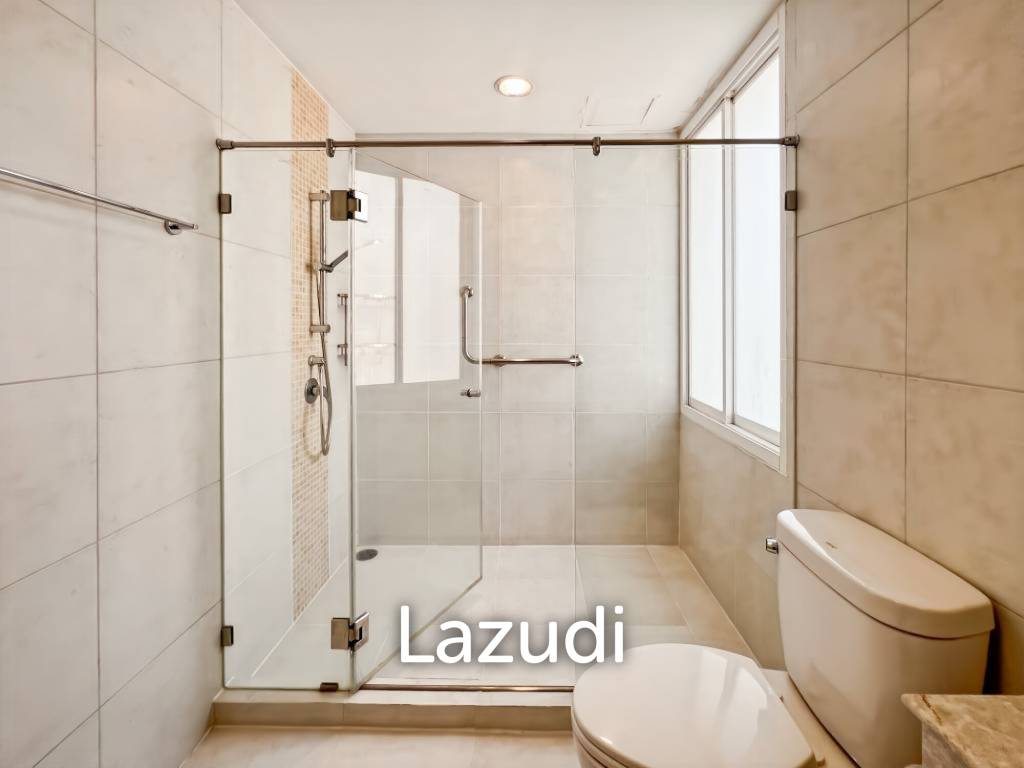 Baan Saen Ploen: 3 Bedroom Beach front Condo in Hua Hin Town Center