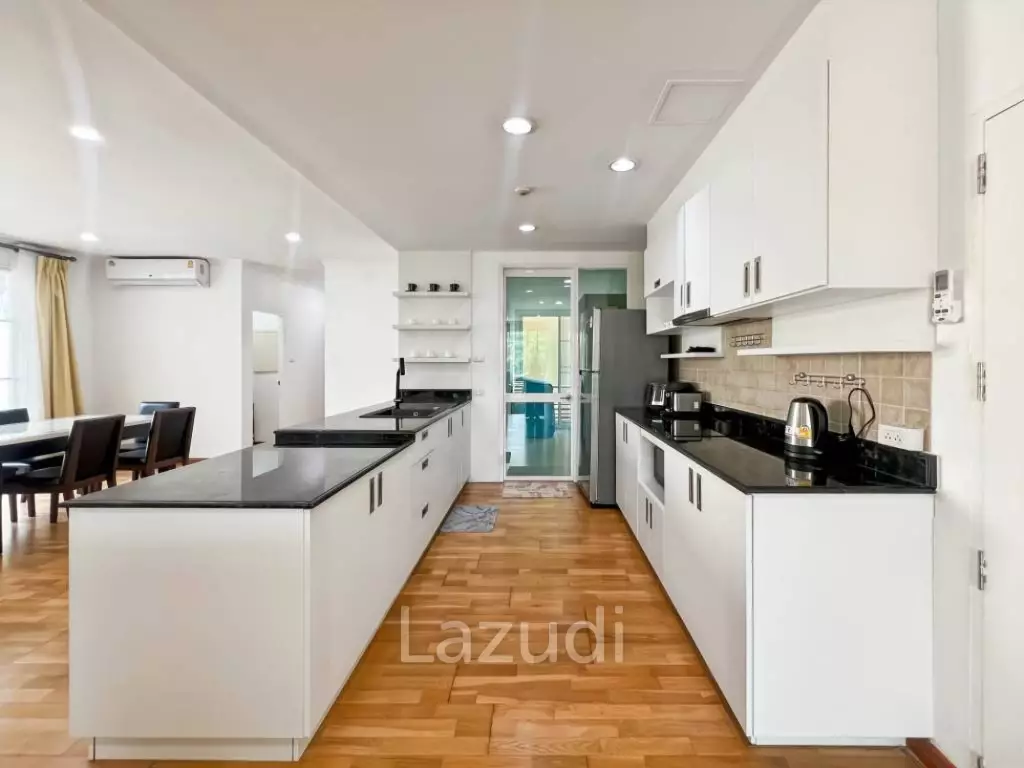 Baan Saen Ploen: 3 Bedroom Beach front Condo in Hua Hin Town Center