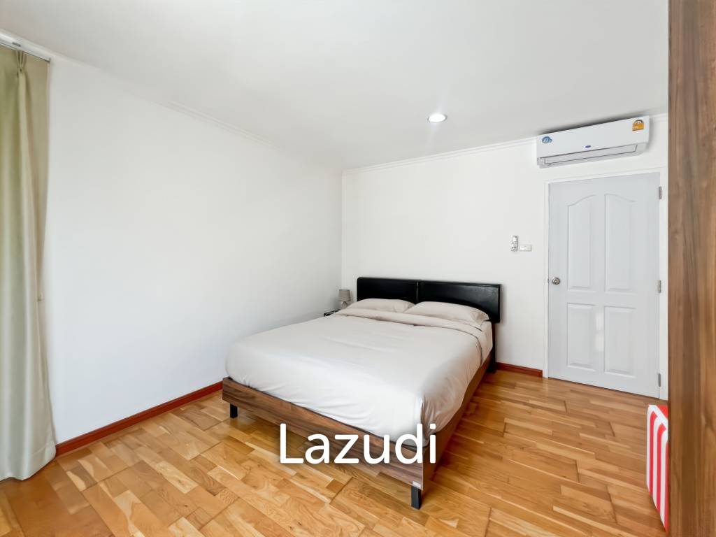 Baan Saen Ploen: 3 Bedroom Beach front Condo in Hua Hin Town Center