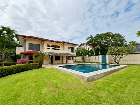 im Herzen der Stadt / 1.600 qm Grundstück / 270 qm Wohnfläche