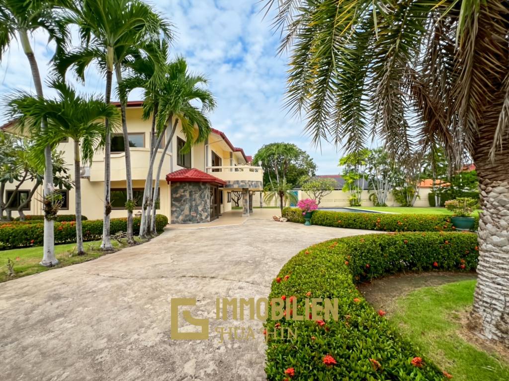 im Herzen der Stadt / 1.600 qm Grundstück / 270 qm Wohnfläche