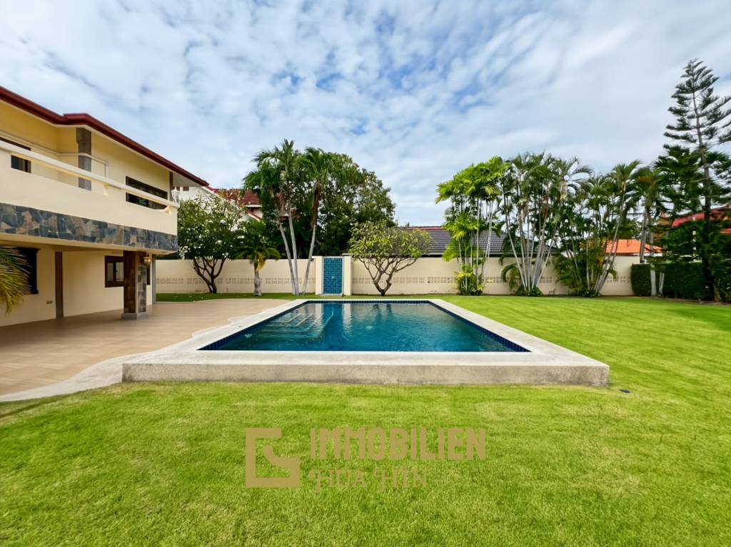 im Herzen der Stadt / 1.600 qm Grundstück / 270 qm Wohnfläche