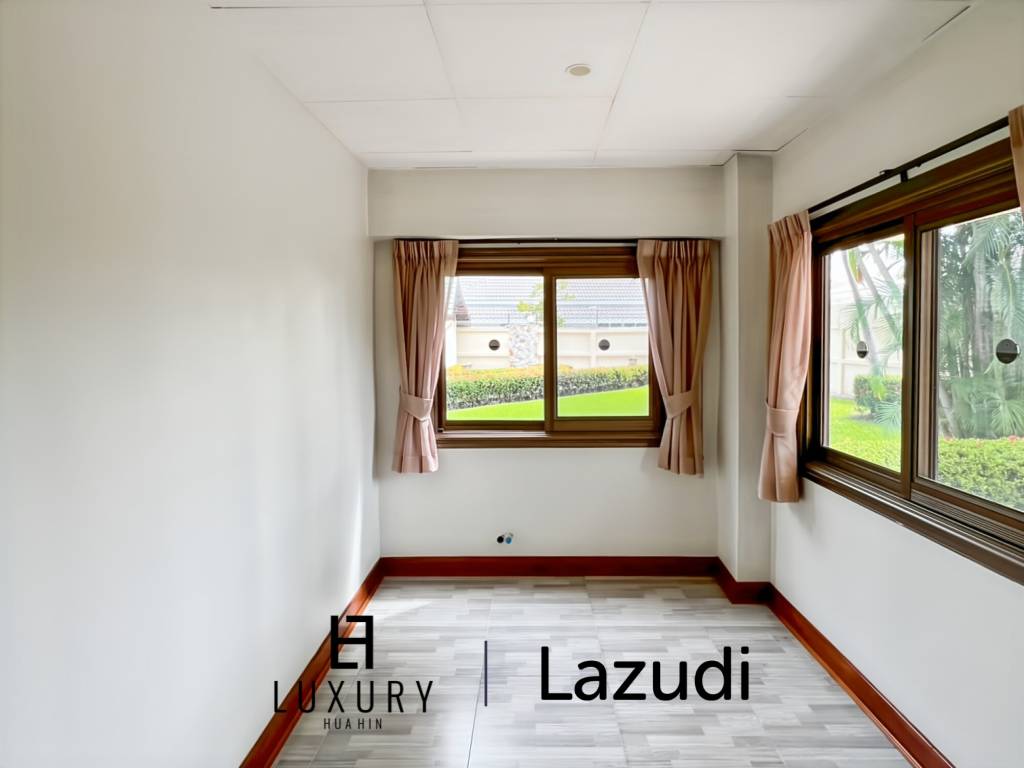 Exclusive 4 Bedroom Villa on 1 Rai Plot Just Steps from Soi 94