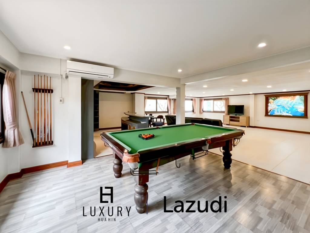 Exclusive 4 Bedroom Villa on 1 Rai Plot Just Steps from Soi 94