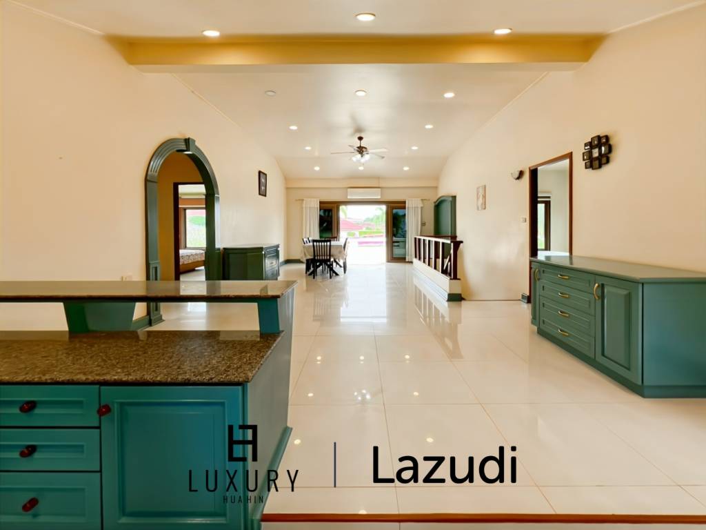 Exclusive 4 Bedroom Villa on 1 Rai Plot Just Steps from Soi 94