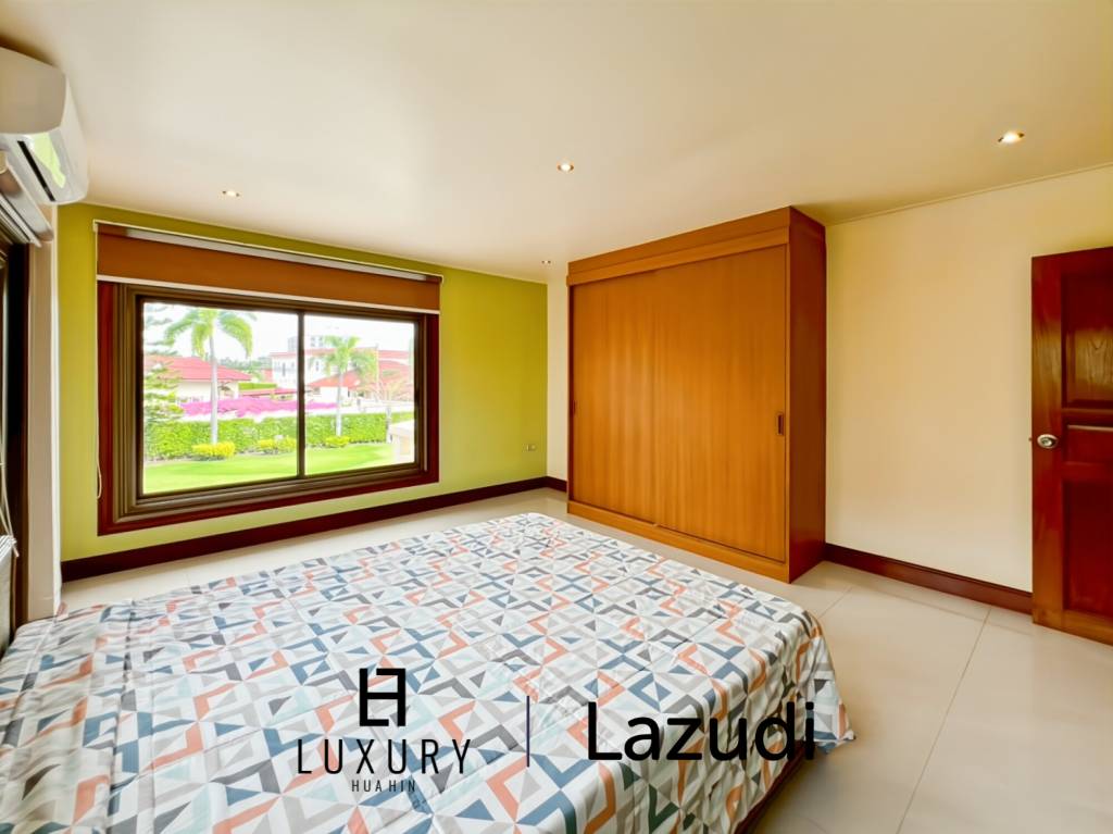 Exclusive 4 Bedroom Villa on 1 Rai Plot Just Steps from Soi 94