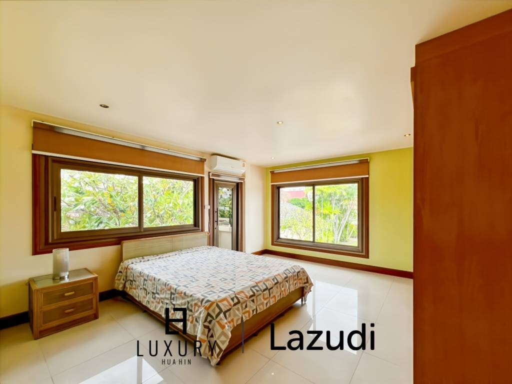 Exclusive 4 Bedroom Villa on 1 Rai Plot Just Steps from Soi 94