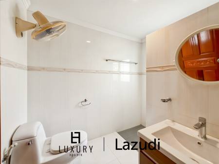 Exclusive 4 Bedroom Villa on 1 Rai Plot Just Steps from Soi 94