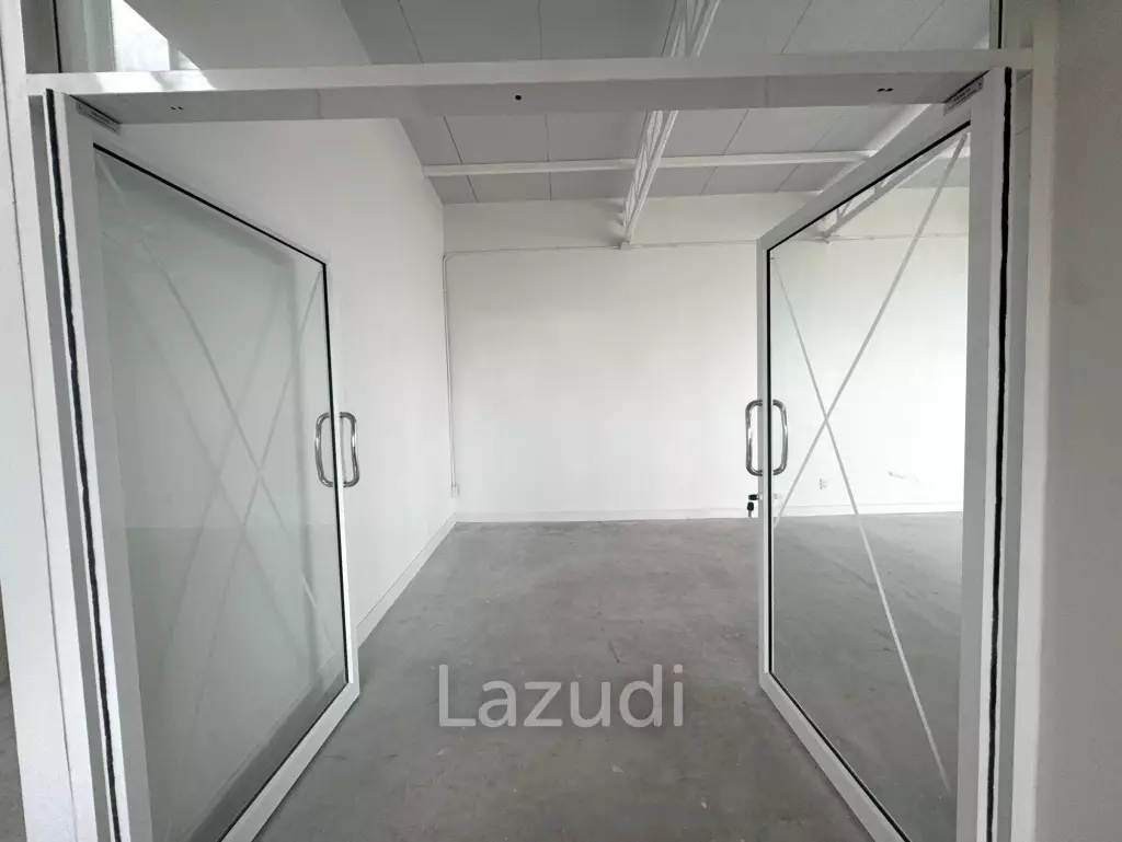 Modern Office Space in Thung Maha Mek Sathon Bangkok