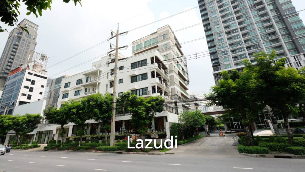 Modern Office Space in Thung Maha Mek Sathon Bangkok