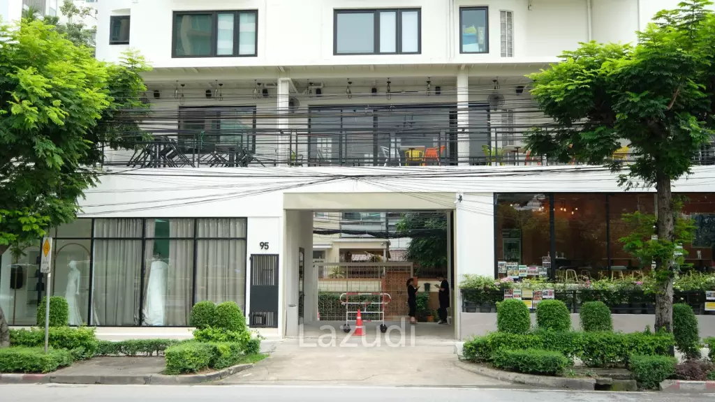 Prime Office Space in Thung Maha Mek Sathon Bangkok