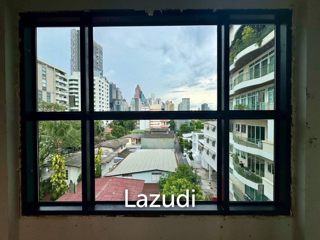 Prime Office Space in Thung Maha Mek Sathon Bangkok
