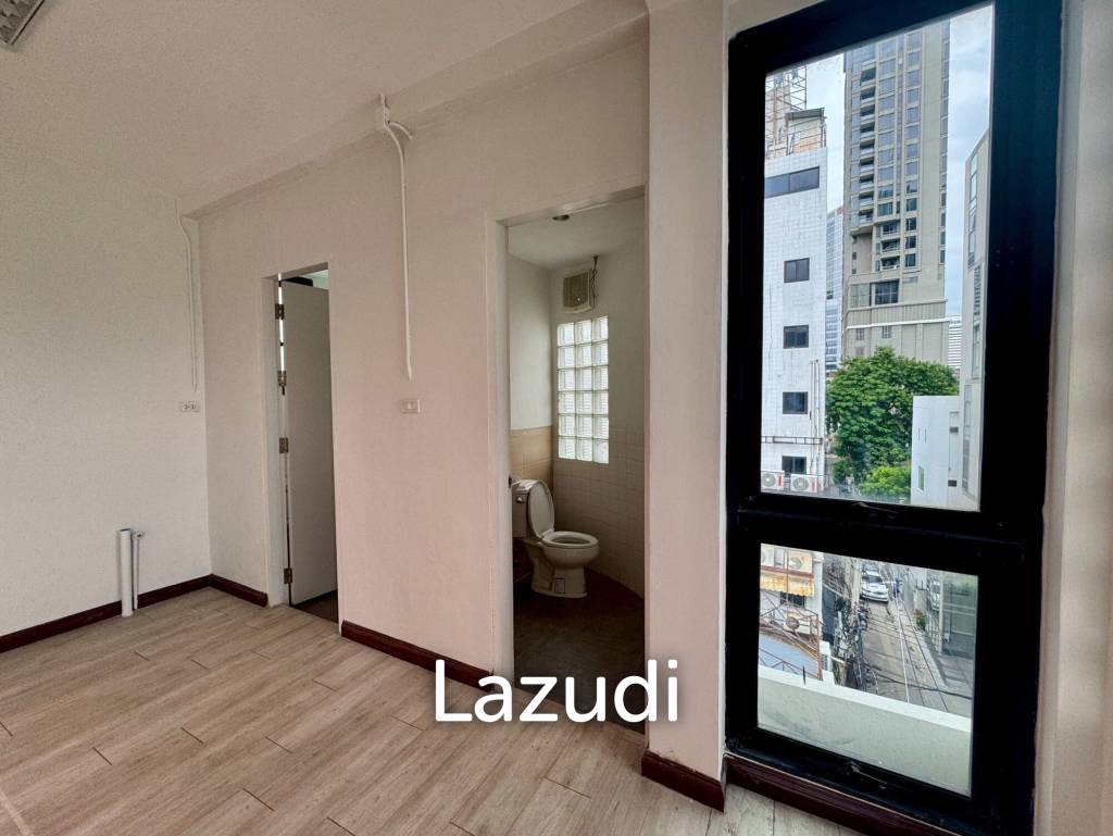Prime Office Space in Thung Maha Mek Sathon Bangkok