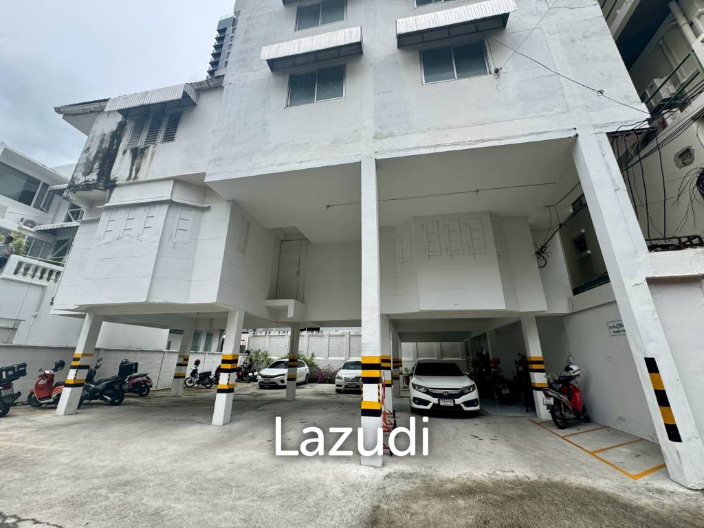 Spacious 5-Storey Building Sathorn