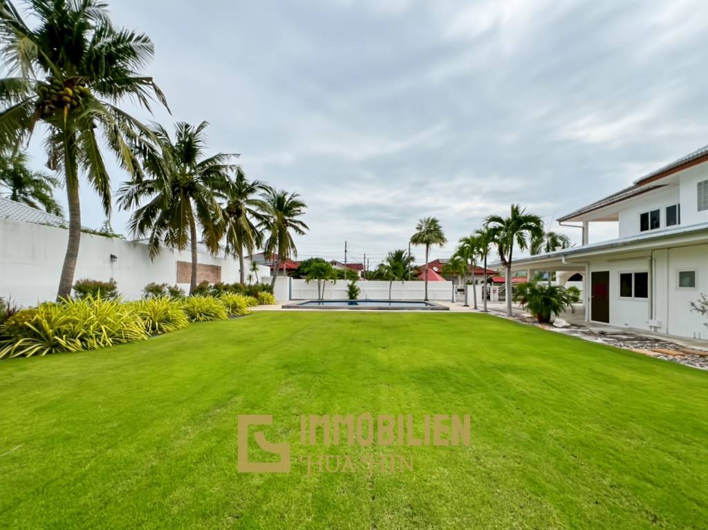 im Herzen von Hua Hin / 1.600 qm Grundstück / 5 Schlafzimmer