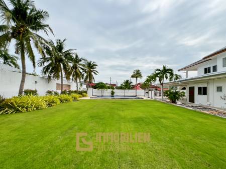 im Herzen von Hua Hin / 1.600 qm Grundstück / 5 Schlafzimmer