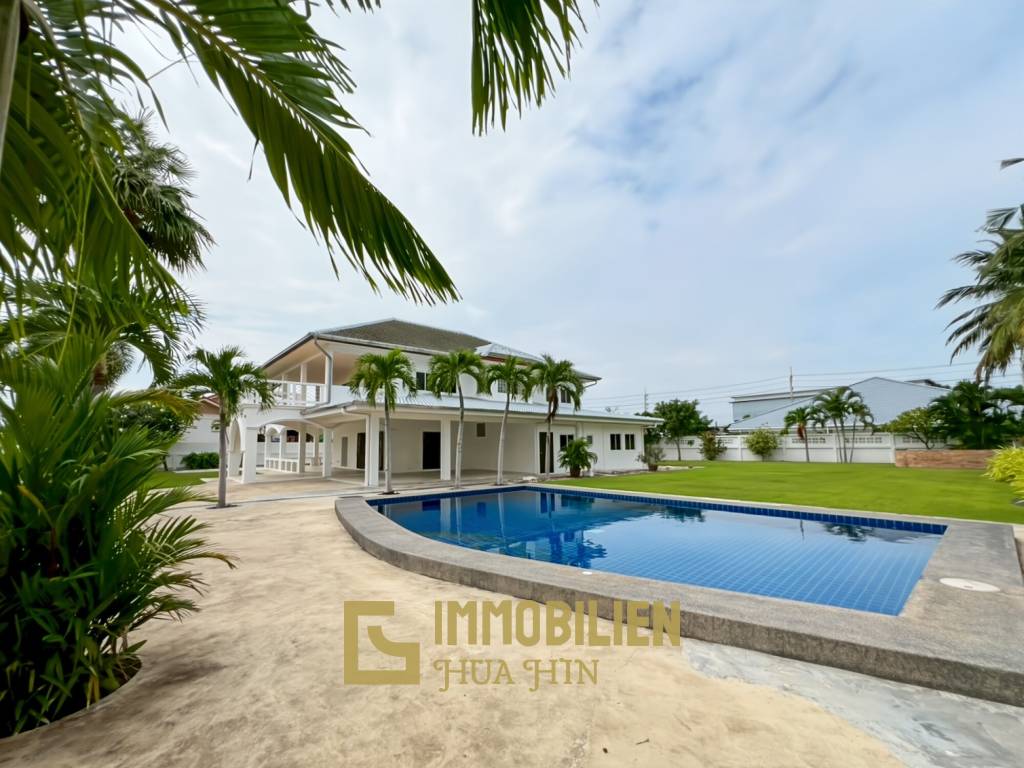 im Herzen von Hua Hin / 1.600 qm Grundstück / 5 Schlafzimmer