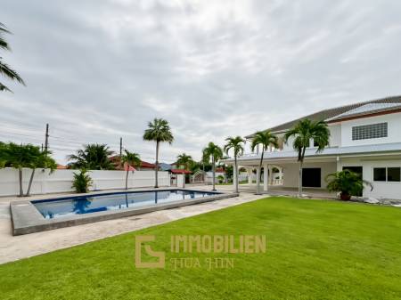 im Herzen von Hua Hin / 1.600 qm Grundstück / 5 Schlafzimmer