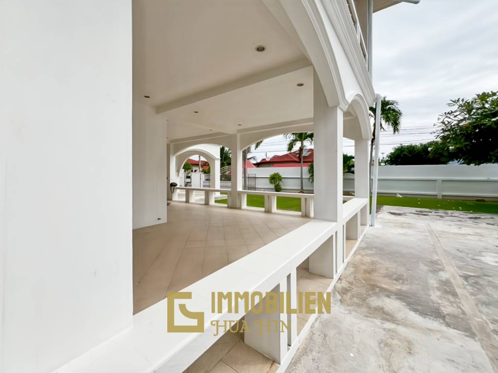 im Herzen von Hua Hin / 1.600 qm Grundstück / 5 Schlafzimmer