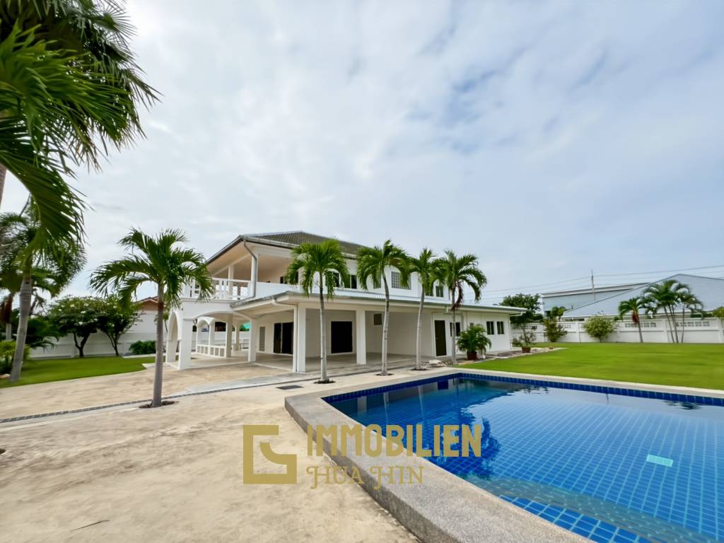 im Herzen von Hua Hin / 1.600 qm Grundstück / 5 Schlafzimmer