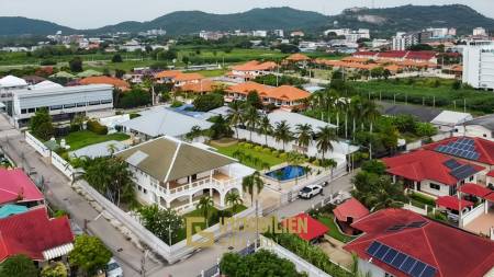 im Herzen von Hua Hin / 1.600 qm Grundstück / 5 Schlafzimmer