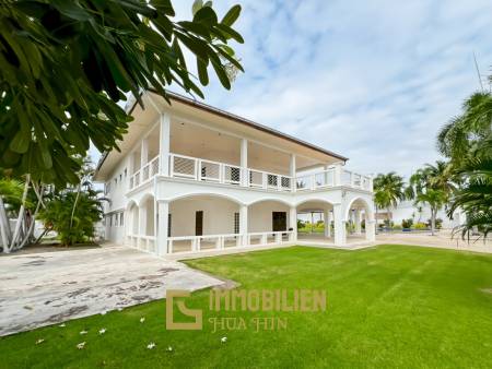 im Herzen von Hua Hin / 1.600 qm Grundstück / 5 Schlafzimmer