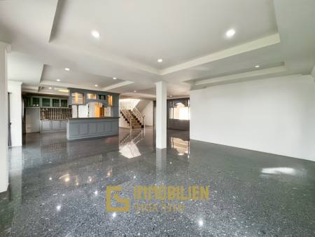 im Herzen von Hua Hin / 1.600 qm Grundstück / 5 Schlafzimmer