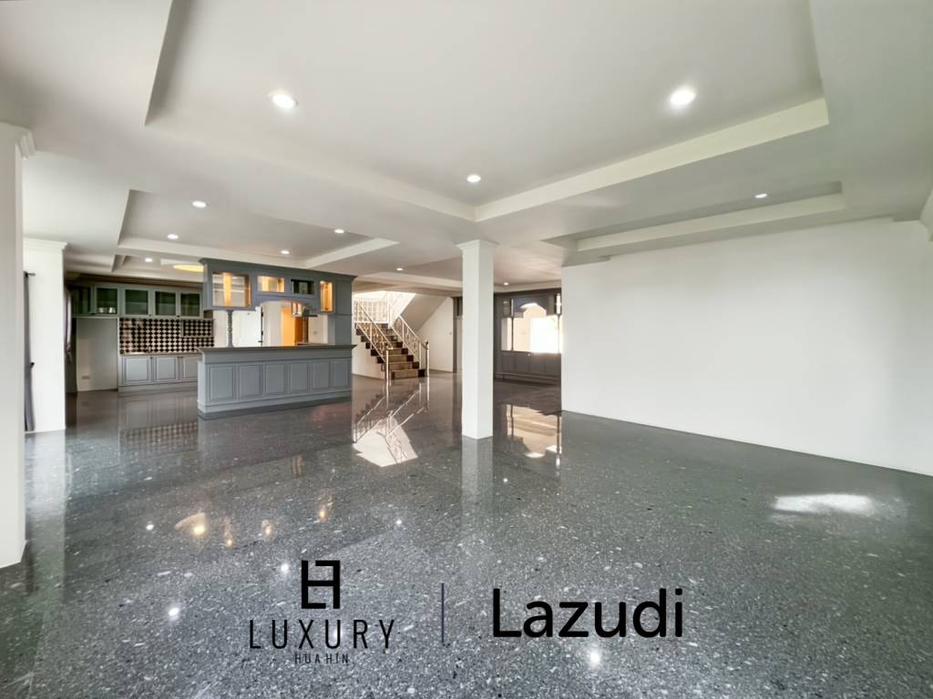 В самом сердце Хуа Хина / участок 1600 кв. м / 5 спален