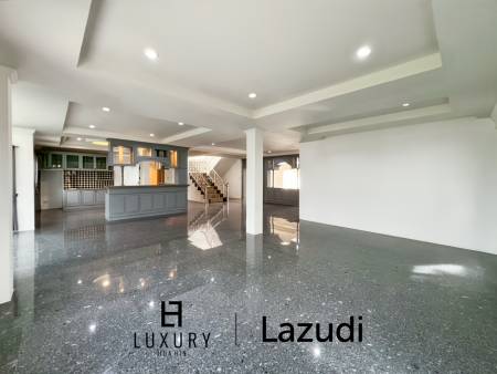 В самом сердце Хуа Хина / участок 1600 кв. м / 5 спален