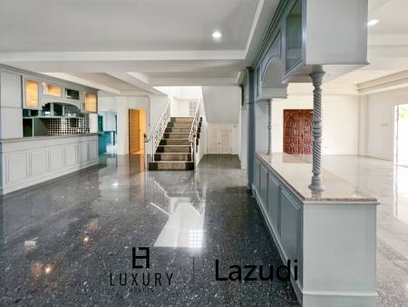 В самом сердце Хуа Хина / участок 1600 кв. м / 5 спален