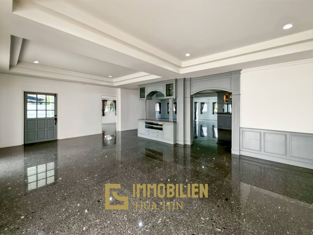 im Herzen von Hua Hin / 1.600 qm Grundstück / 5 Schlafzimmer