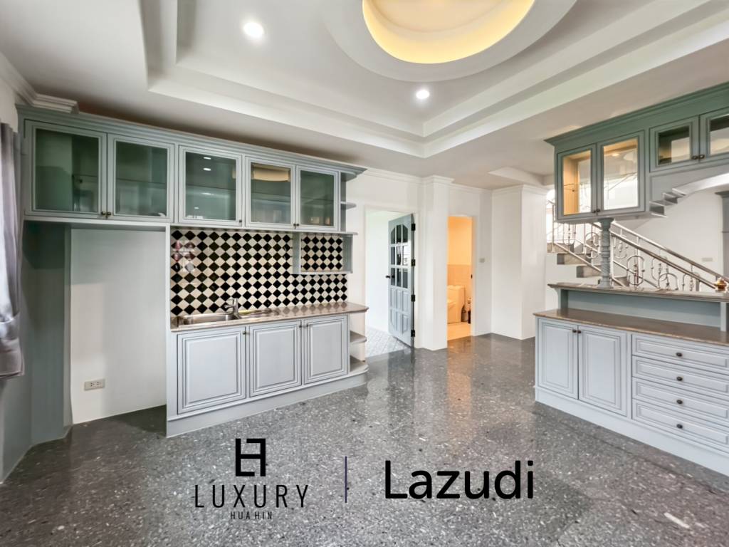 В самом сердце Хуа Хина / участок 1600 кв. м / 5 спален