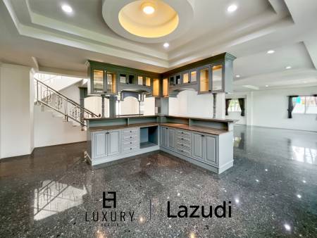 В самом сердце Хуа Хина / участок 1600 кв. м / 5 спален