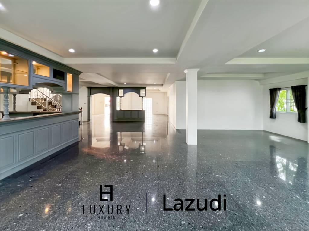 В самом сердце Хуа Хина / участок 1600 кв. м / 5 спален