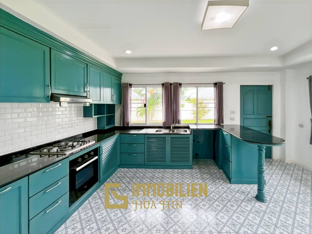 im Herzen von Hua Hin / 1.600 qm Grundstück / 5 Schlafzimmer