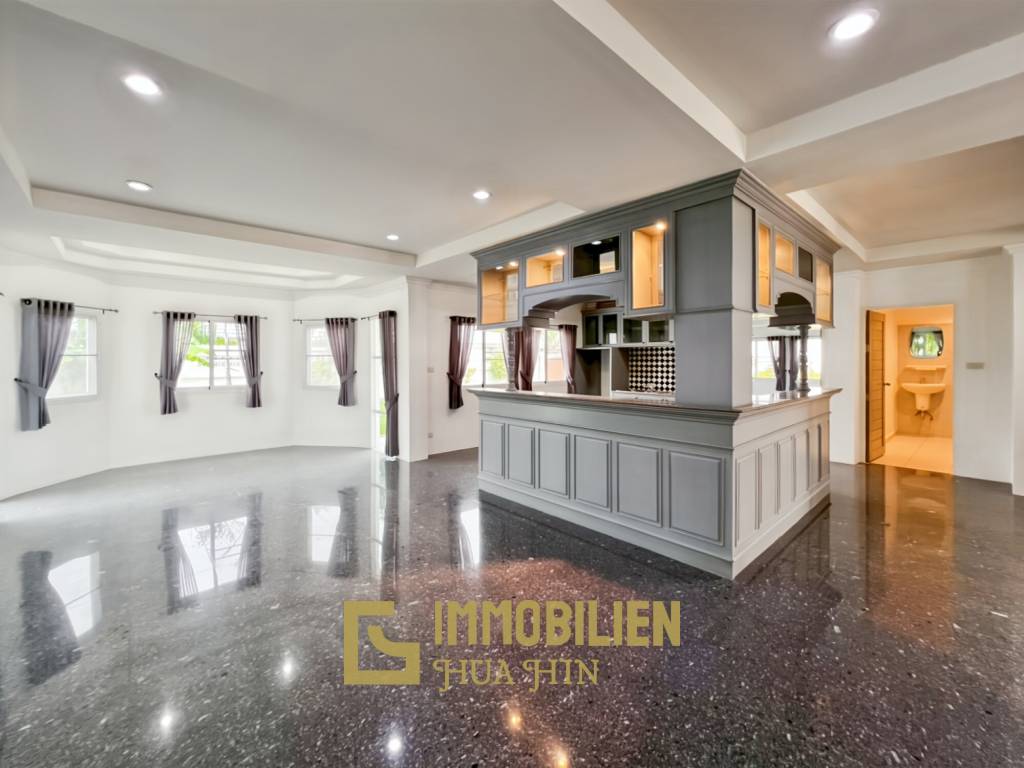 im Herzen von Hua Hin / 1.600 qm Grundstück / 5 Schlafzimmer