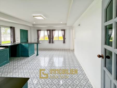 im Herzen von Hua Hin / 1.600 qm Grundstück / 5 Schlafzimmer