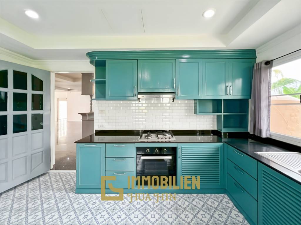 im Herzen von Hua Hin / 1.600 qm Grundstück / 5 Schlafzimmer