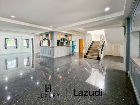 В самом сердце Хуа Хина / участок 1600 кв. м / 5 спален