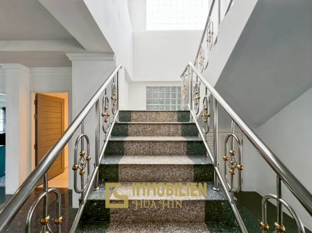 im Herzen von Hua Hin / 1.600 qm Grundstück / 5 Schlafzimmer