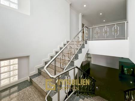 im Herzen von Hua Hin / 1.600 qm Grundstück / 5 Schlafzimmer