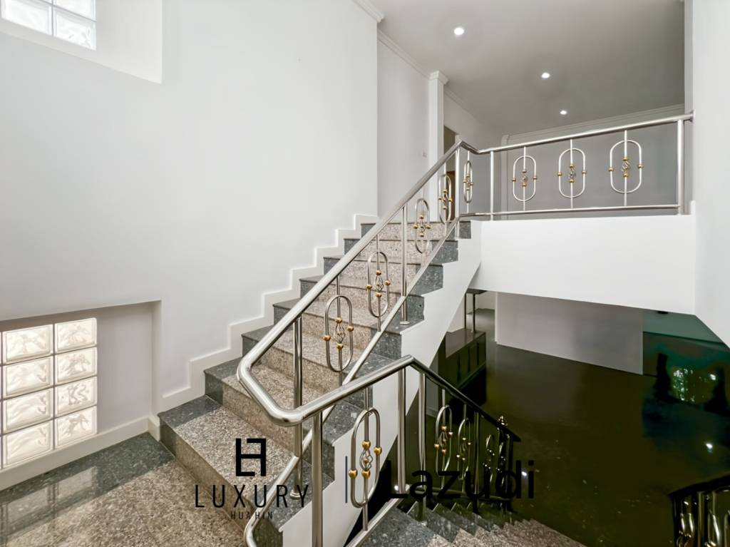 В самом сердце Хуа Хина / участок 1600 кв. м / 5 спален