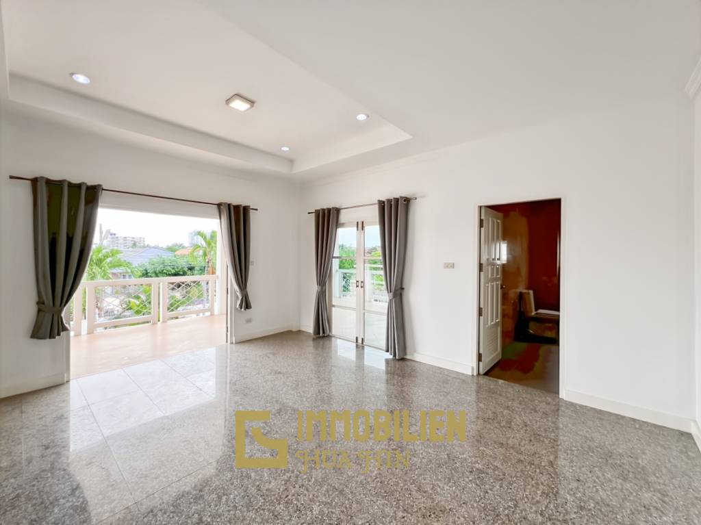 im Herzen von Hua Hin / 1.600 qm Grundstück / 5 Schlafzimmer