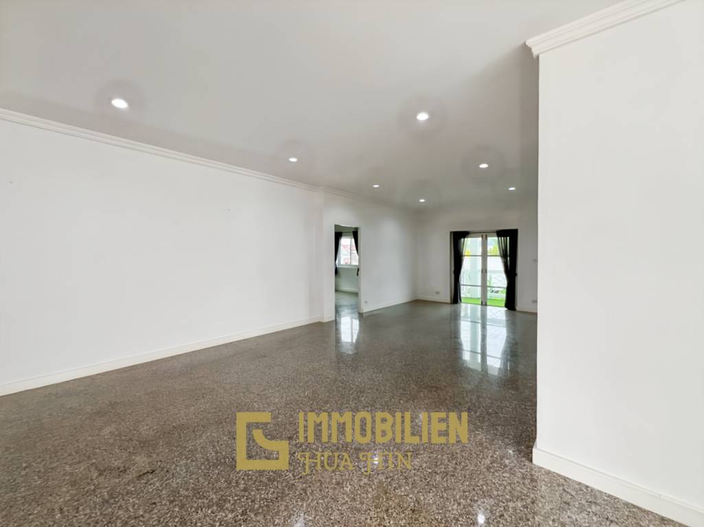 im Herzen von Hua Hin / 1.600 qm Grundstück / 5 Schlafzimmer