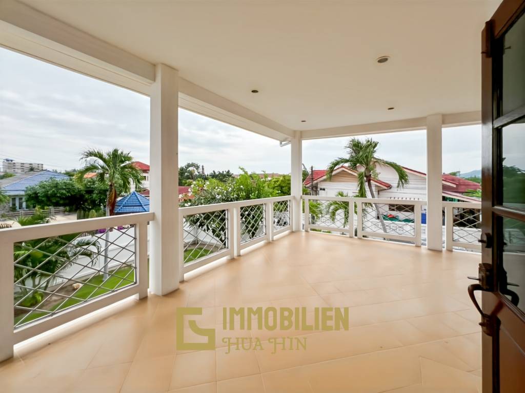 im Herzen von Hua Hin / 1.600 qm Grundstück / 5 Schlafzimmer