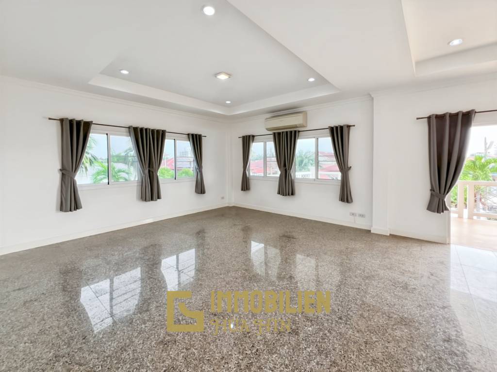 im Herzen von Hua Hin / 1.600 qm Grundstück / 5 Schlafzimmer