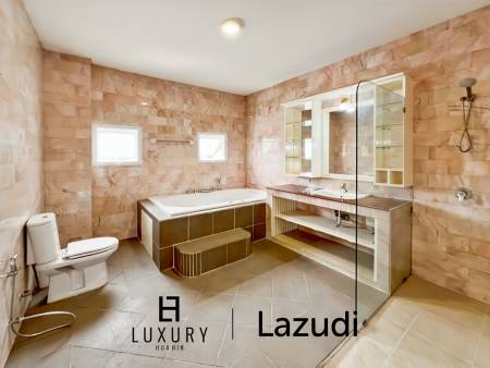 В самом сердце Хуа Хина / участок 1600 кв. м / 5 спален