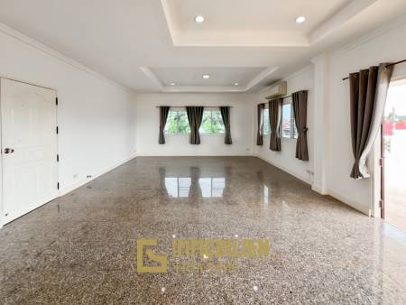 im Herzen von Hua Hin / 1.600 qm Grundstück / 5 Schlafzimmer