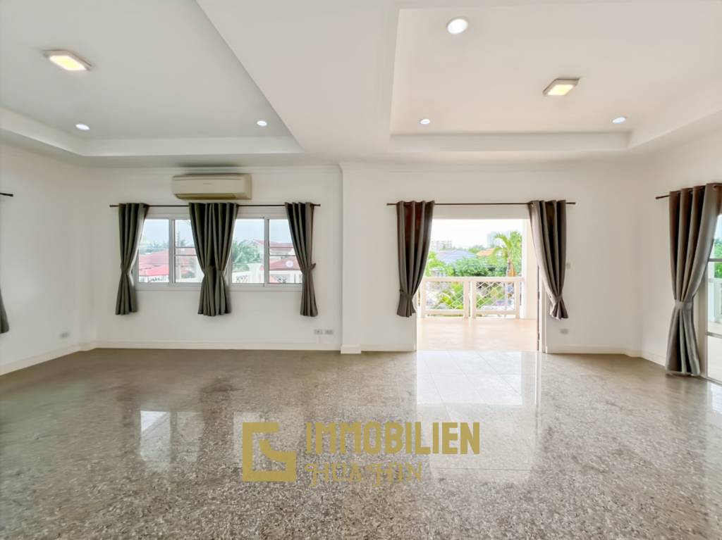 im Herzen von Hua Hin / 1.600 qm Grundstück / 5 Schlafzimmer